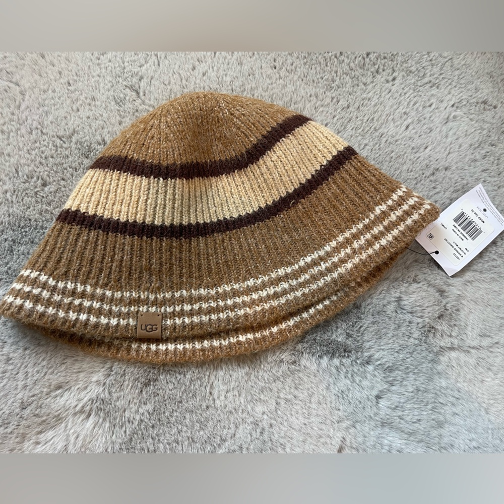 UGG bucket hat